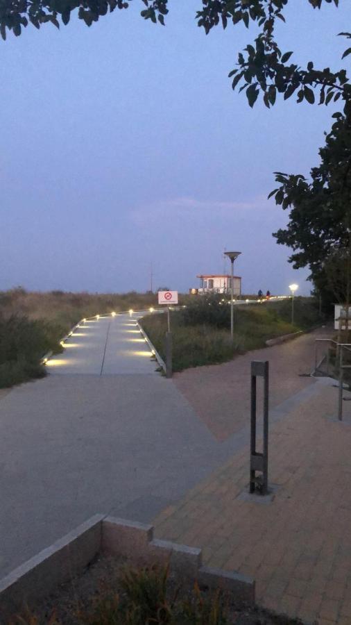 Strandstrasse H3W6 Koelpinsee Loddin Bagian luar foto